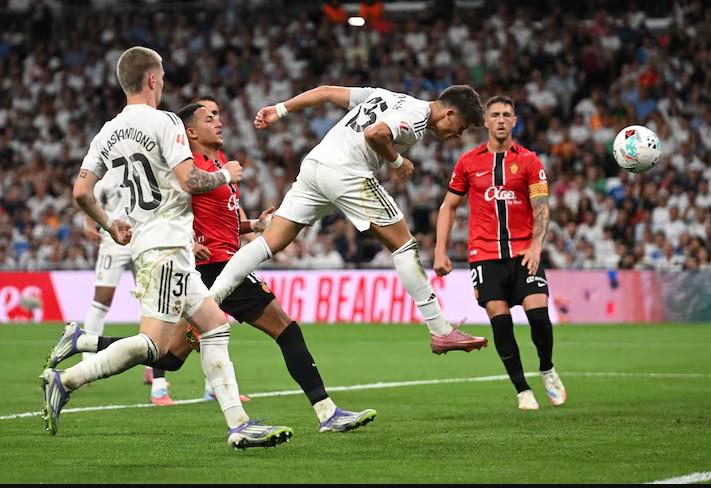 正是阿隆索, 居莱尔逐渐, 一次有争议