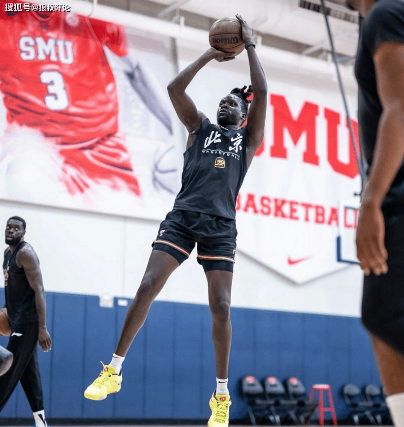 前往美国进 前往美国进